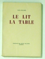 Le lit  la table